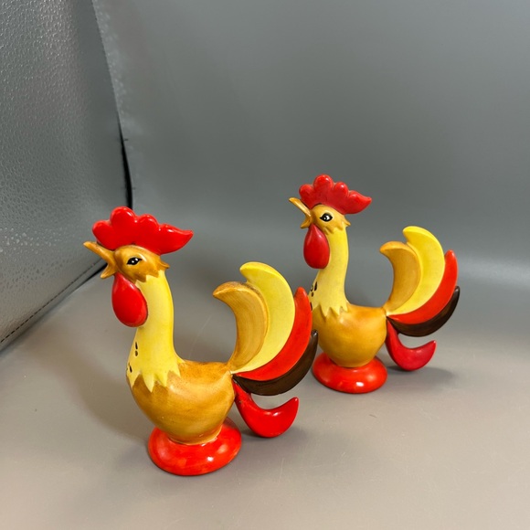 1960 Vintage Holt Howard Colorful Roosters Salt & Pepper Shakers W Stoppers - Picture 2 of 12